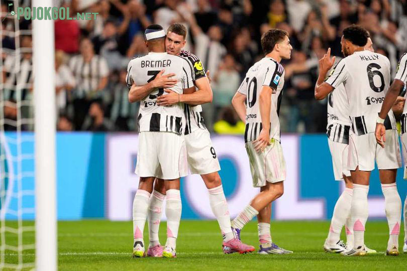Dusan Vlahovic merayakan gol keduanya. Juventus unggul atas Parma di Serie A, Senin (25/8/2025).