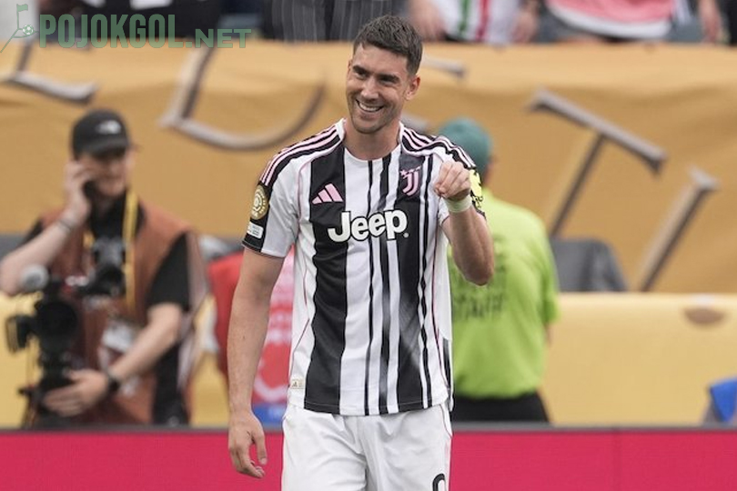 Selebrasi penyerang Juventus, Dusan Vlahovic setelah mencetak gol ke gawang Wydad AC di Piala Dunia Antarklub 2025