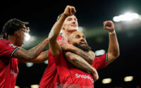 Bryan Mbeumo (yang di depan), pemain Manchester United, lagi selebrasi gol bareng teman satu timnya pas laga Premier League lawan Brighton, Sabtu, 25 Oktober 2025.
