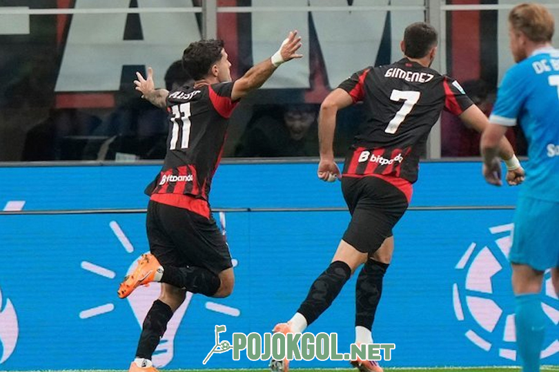 Christian Pulisic (yang ada di sebelah kiri) tampak kegirangan setelah berhasil mencetak gol ke gawang Napoli, pada hari Senin, 29 September 2025.