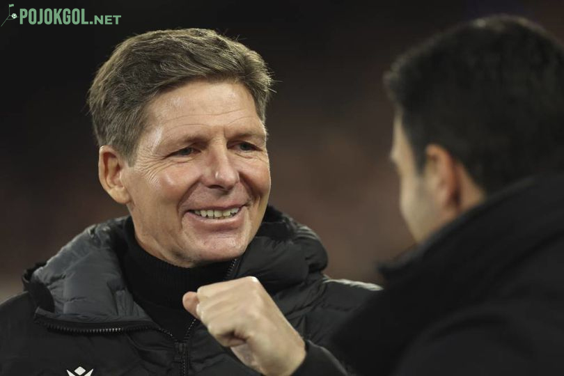 Oliver Glasner, nakhoda Crystal Palace, menunjukkan kegembiraan selama laga Liga Primer melawan Arsenal di Selhurst Park pada hari Sabtu, 21 Desember 2024.