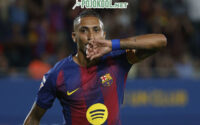Perayaan gol Raphinha saat pertandingan Barcelona melawan Valencia di pekan keempat La Liga musim 2025 - 2026.