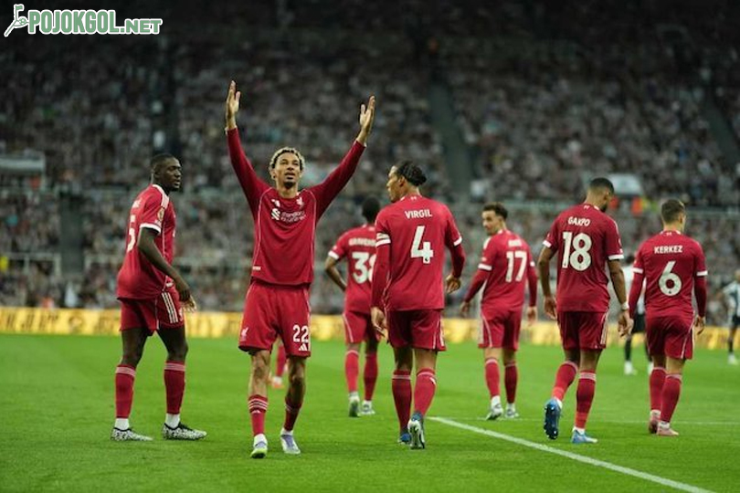 Pesepak bola Liverpool, Hugo Ekitike, mengekspresikan kegembiraan atas golnya saat duel Premier League menghadapi Newcastle, pada hari Selasa, 26 Agustus 2025.