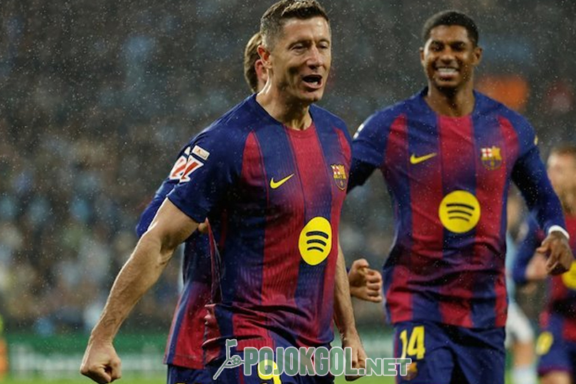 Bintang lini depan Barcelona, Robert Lewandowski, terlihat gembira merayakan gol yang ia lesakkan ke gawang Celta Vigo, pada hari Senin (10-11-2025).