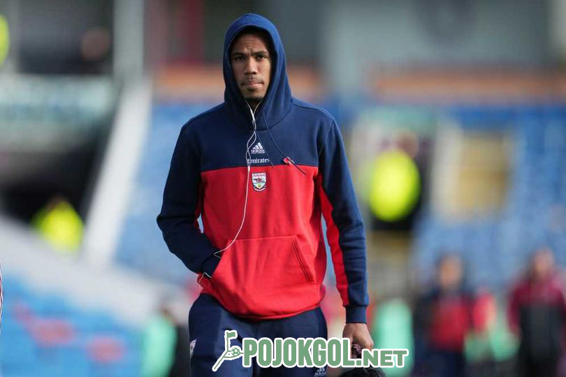 Gabriel Magalhaes, pemain bek Arsenal, sempat terlihat sebelum pertandingan Premier League melawan Burnley pada Sabtu, 1 November 2025.