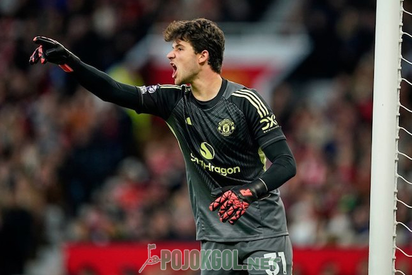 Ini dia aksi keren dari Senne Lammens waktu Manchester United tanding lawan Brighton di Premier League, Sabtu, 25 Oktober 2025.