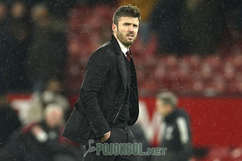 Michael Carrick ada di pinggir lapangan saat Manchester United melawan Arsenal dalam lanjutan Premier League, hari Jumat (3-12-2021).