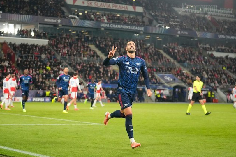 Mikel Merino melakukan selebrasi setelah berhasil mencetak gol dalam pertandingan Liga Champions antara Arsenal dan Slavia Praha, 5 November 2025.