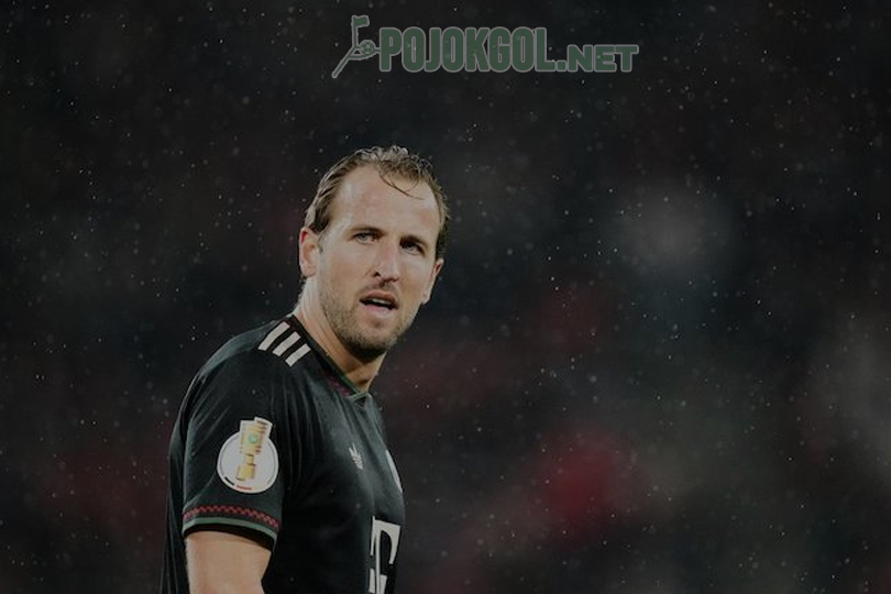 Momen Harry Kane dari Bayern Munchen saat memberikan reaksi dalam laga DFB Pokal melawan FC Koln di Koln, hari Rabu, 29 Oktober 2025.