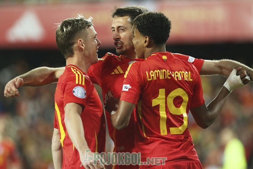 Pemain Spanyol merayakan gol Mikel Oyarzabal ke gawang Belanda dalam pertandingan UEFA Nations League di Mestalla pada hari Senin, 24 Maret 2025.