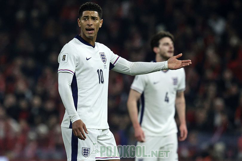 Reaksi Jude Bellingham saat membela timnas Inggris melawan Albania di babak Kualifikasi Piala Dunia 2026 yang digelar di Arena Kombetare pada 17 November 2025.