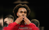 Gaya selebrasi Joshua Zirkzee setelah berhasil mencetak gol ke gawang Wolverhampton pada hari Rabu (31/12/2025).