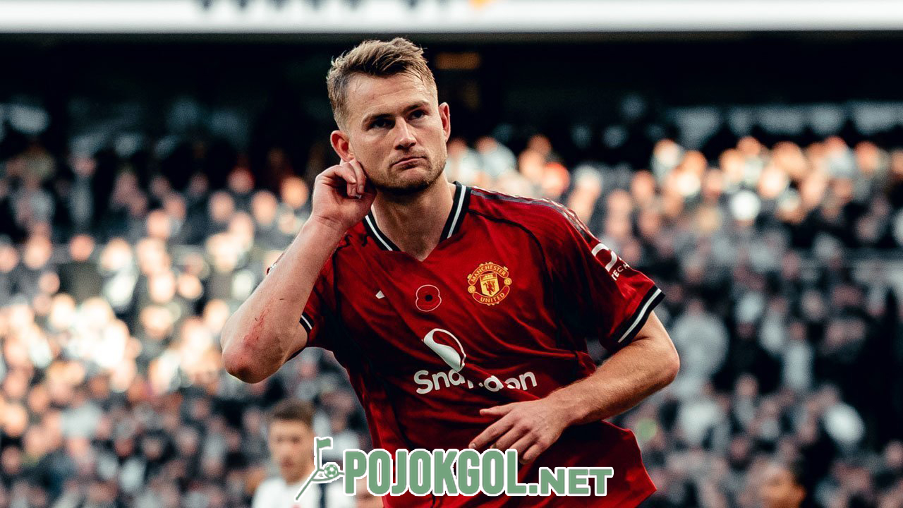 Gaya Matthijs De Ligt merayakan golnya setelah menjebol gawang Tottenham.