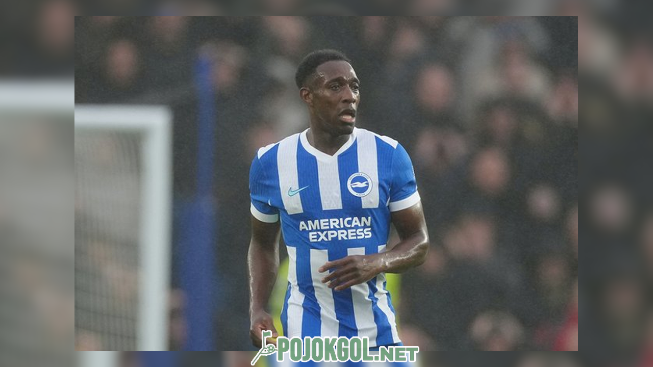 Momen penyerang Brighton, Danny Welbeck, saat merumput melawan West Ham pada 7 Desember 2025.