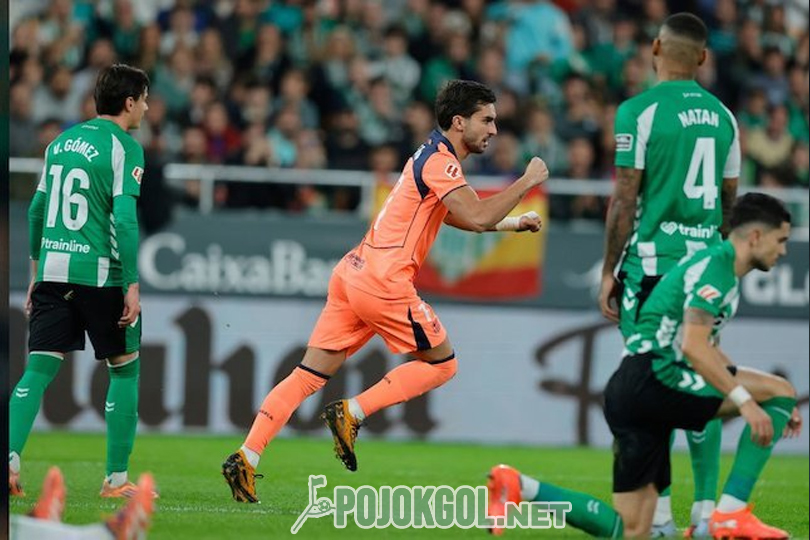 Reaksi Ferran Torres setelah berhasil membobol gawang Real Betis, pada hari Minggu (7-12-2025)