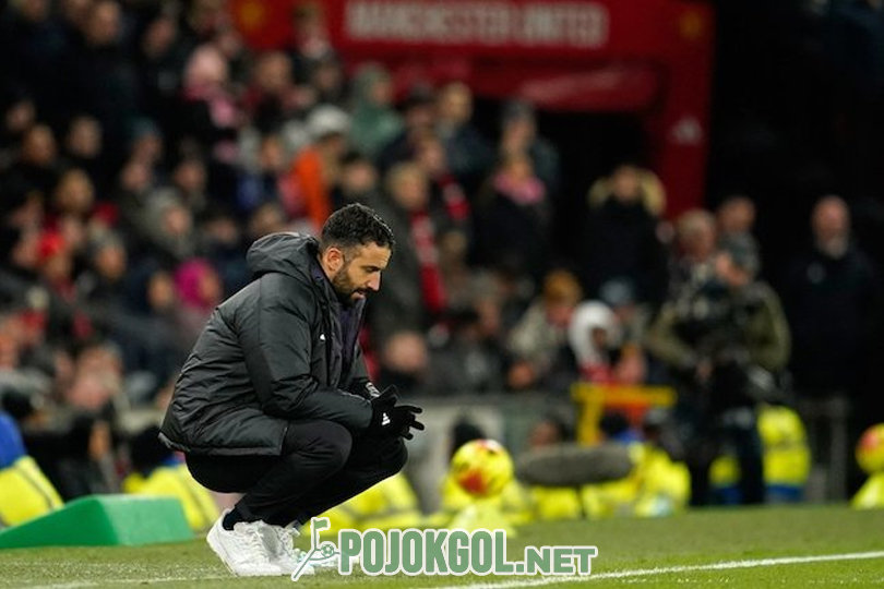 Reaksi Ruben Amorim dalam laga Premier League antara Manchester United vs Everton, Selasa (25-11-2025)