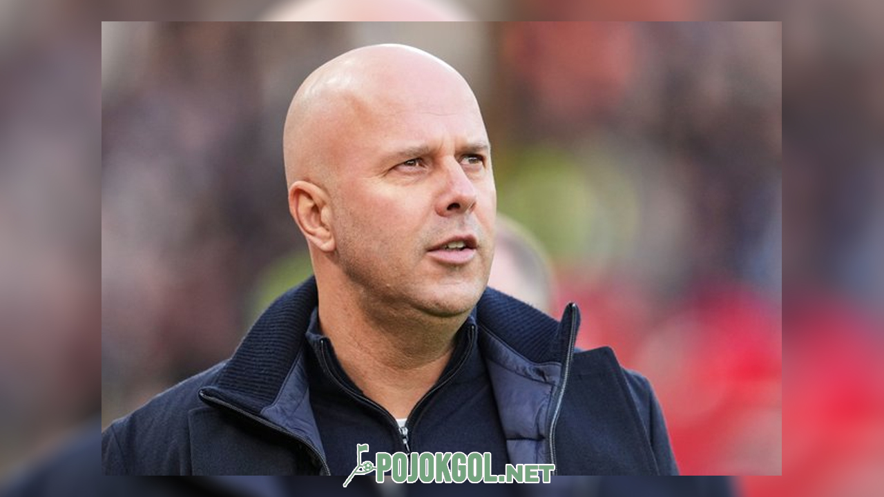 Sosok pelatih Liverpool, Arne Slot.