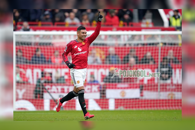 Gaya Casemiro merayakan golnya waktu MU melawan Fulham di Liga Inggris pada hari Minggu (1-2-2026).