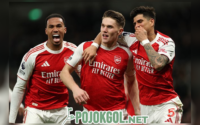 Momen selebrasi trio pemain Arsenal Gabriel Magalhaes, Viktor Gyoekeres, dan Piero Hincapie saat merayakan gol mereka ke gawang Tottenham pada laga tanggal 22 Februari 2026.
