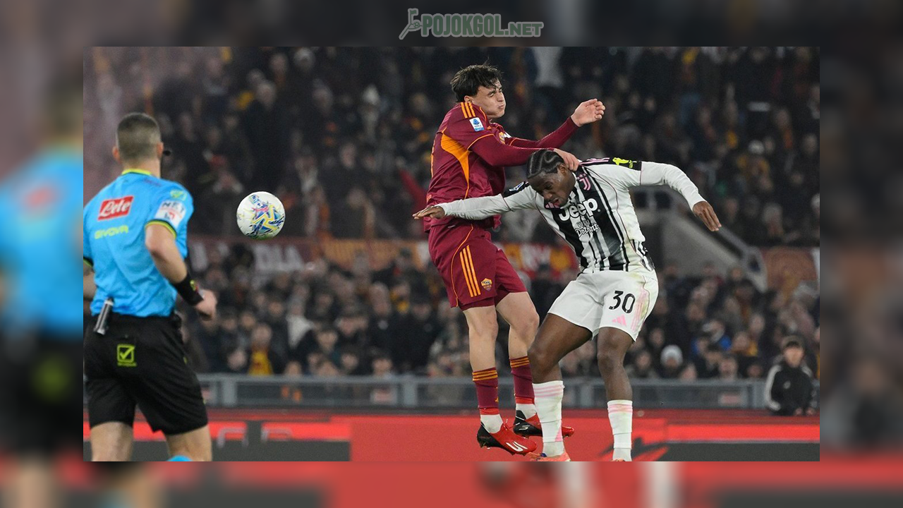 Adu mekanik antara Niccolo Pisilli dan Jonathan David mewarnai duel AS Roma kontra Juventus di Stadio Olimpico pada 2 Maret 2026.