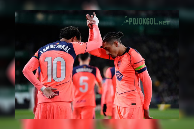 Bintang Barcelona, Lamine Yamal, lagi asyik ngerayain gol bareng Raphinha di duel La Liga antara Elche lawan Barcelona di Spanyol, Sabtu, 31 Januari 2026.