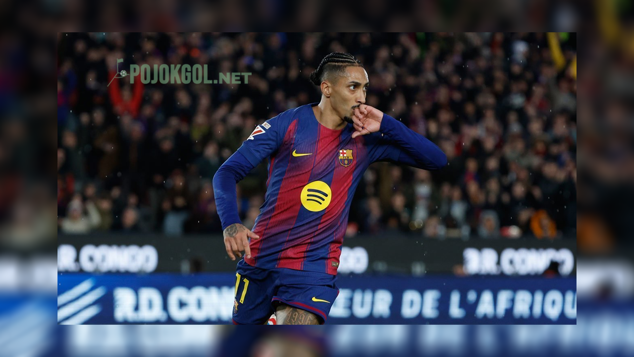 Gaya Raphinha selebrasi sehabis cetak gol ke gawang Real Oviedo, hari Minggu (25-1-2026).