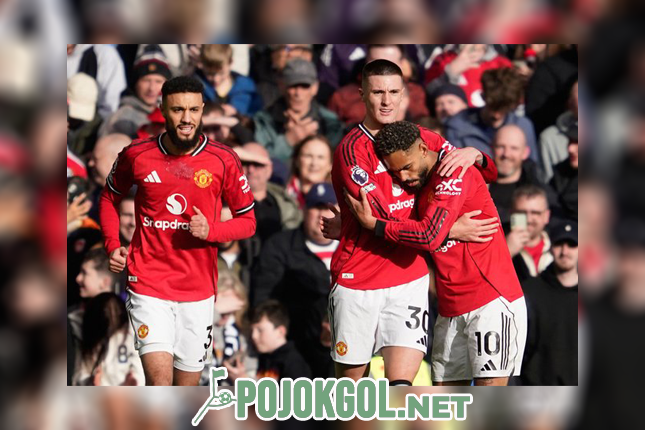 Para pemain Manchester United tampak bersukacita merayakan gol yang dicetak Benjamin Sesko ke gawang Crystal Palace pada hari Minggu (1-3-2026)