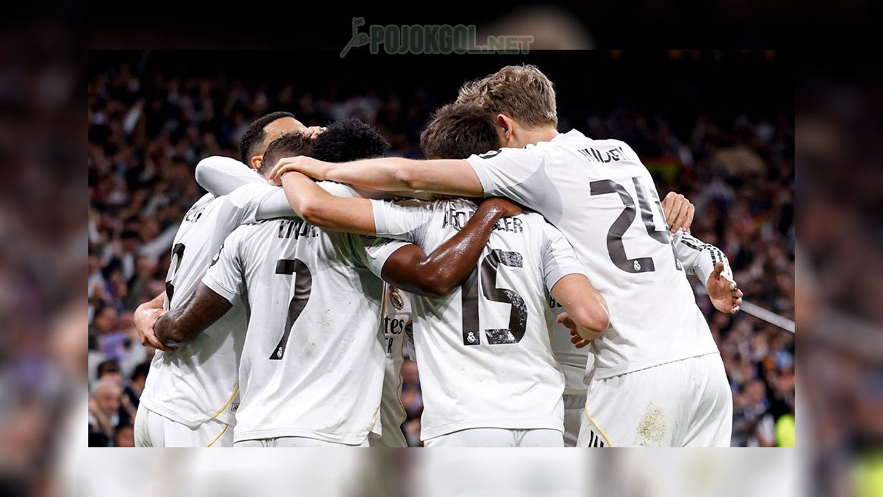 Para pemain Real Madrid tampak bersukacita merayakan gol yang dicetak Federico Valverde ke gawang City.