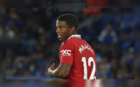 Tyrell Malacia, pemain Manchester United, tertangkap kamera saat laga tandang kontra Leicester City di Stadion King Power, Kamis (1 September 2022).