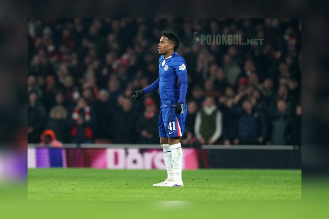 Aksi bintang muda Chelsea, Estevao, ketika berhadapan dengan Arsenal pada putaran kedua semifinal Carabao Cup 2026.