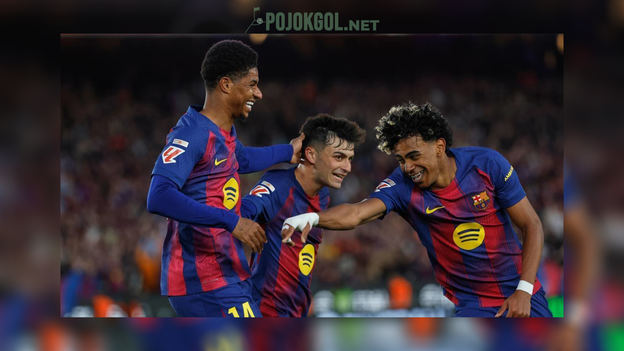 Bintang Barcelona, Marcus Rashford, tampak berselebrasi bareng Lamine Yamal dan Pedri setelah mencetak gol ke gawang Espanyol di laga La Liga pada Sabtu (11 Maret 2026) malam.