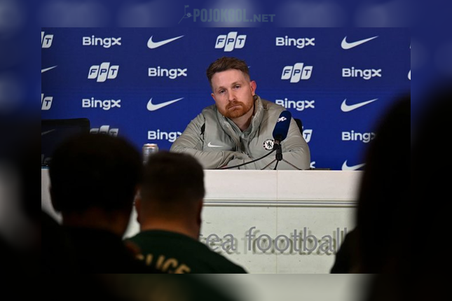 Calum McFarlane, pelatih sementara yang menangani Chelsea.