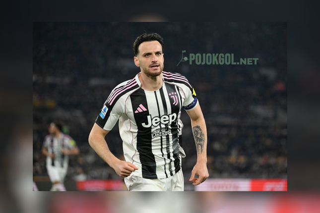 Federico Gatti, bek andalan Juventus, merayakan gol yang dia cetak ke gawang AS Roma pada tanggal 2 Maret 2026.