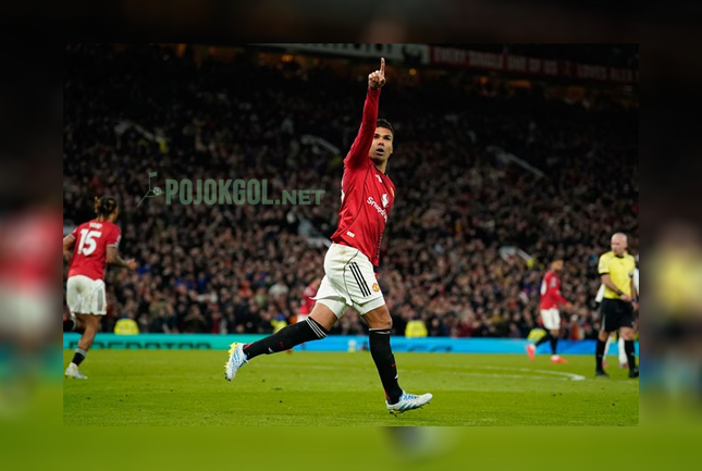 Gelandang MU, Casemiro, merayakan gol yang dia cetak ke gawang Leeds United, Selasa (14 April 2026).