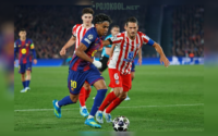 Lamine Yamal lagi duel rebutan bola sama Koke dalam pertandingan leg pertama perempat final Liga Champions antara Barcelona vs Atletico Madrid di Camp Nou, 9 April 2026.