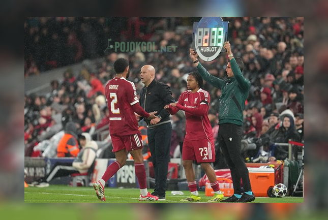 Rio Ngumoha masuk ke lapangan buat menggantikan Joe Gomez di pertandingan leg kedua perempat final Liga Champions antara Liverpool vs PSG di Anfield, 15 April 2026.