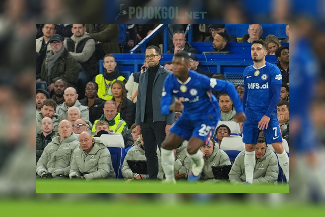 Sosok peracik strategi Chelsea, Liam Rosenior.