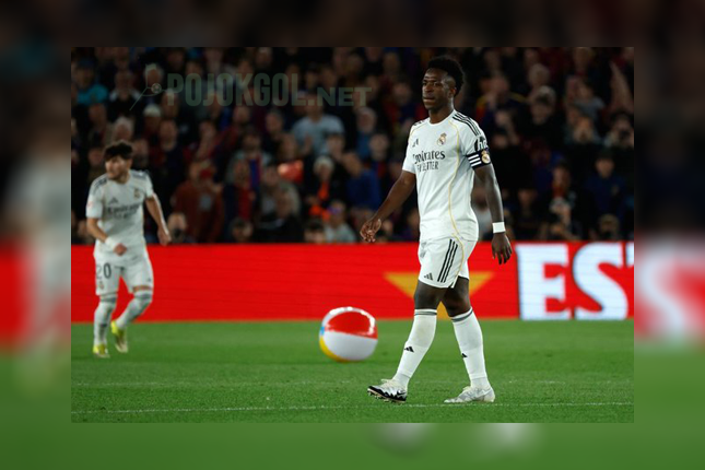 Aksi bintang Real Madrid, Vinicius Junior, saat menjamu Barcelona di laga La Liga pada Senin (11 Mei 2026) dini hari WIB.