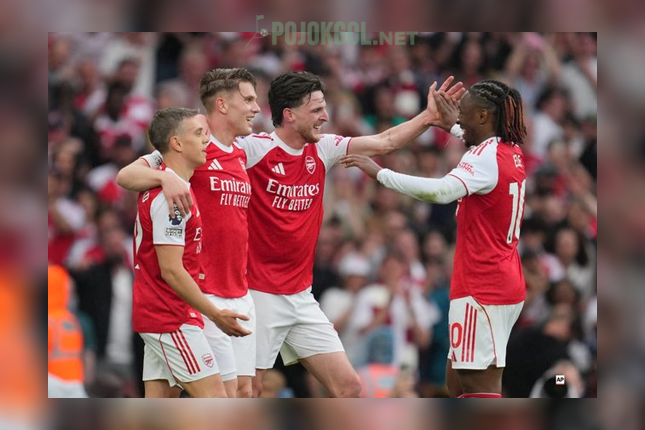 Bintang Arsenal, Viktor Gyokeres, merayakan golnya bareng Declan Rice, Leandro Trossard, dan Eberechi Eze saat menjamu Fulham di Premier League, Sabtu (2 Mei 2026).