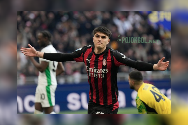 Gaya selebrasi Davide Bartesaghi setelah berhasil membobol gawang lawan pada duel AC Milan kontra Sassuolo, Minggu (14 DESEMBER 2025).