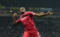 Pemain Liverpool, Ibrahima Konate, terlihat lagi mengoper bola pas pertandingan Premier League melawan Wolverhampton Wanderers, Rabu (4 Marert 2026) dini hari WIB.