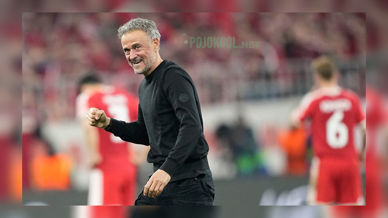 Luis Enrique, pelatih PSG, tampak merayakan kemenangan timnya usai duel leg kedua semifinal Liga Champions kontra Bayern di Munchen, Jerman, Rabu, 6 Mei 2026.