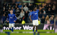 Selebrasi penyerang Everton, Thierno Barry (kanan), sesaat setelah membobol gawang Manchester City dalam laga Liga Inggris di Hill Dickinson Stadium, 5 Mei 2026.