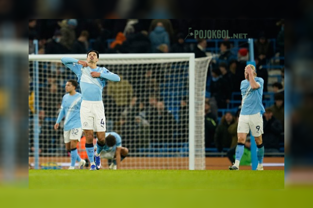 Tijjani Reijnders dan Erling Haaland menunjukkan ekspresi mereka sesaat setelah laga antara Manchester City melawan Brighton berakhir pada 7 Januari 2026.