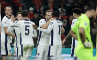 Harry Kane lagi ngerayain gol bareng pemain Timnas Inggris lainnya pas pertandingan Kualifikasi Piala Dunia 2026 lawan Albania, hari Senin (17 November 2025).