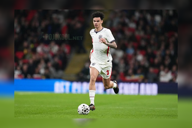 Nico Oreilly, bek kiri Timnas Inggris, pas lagi aksinya lawan Jepang di laga uji coba tanggal 1 April 2026 kemarin.