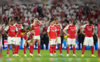 Wajah sedih para pemain Arsenal setelah kalah penalti lawan PSG di final Liga Champions musim 2025/2026.